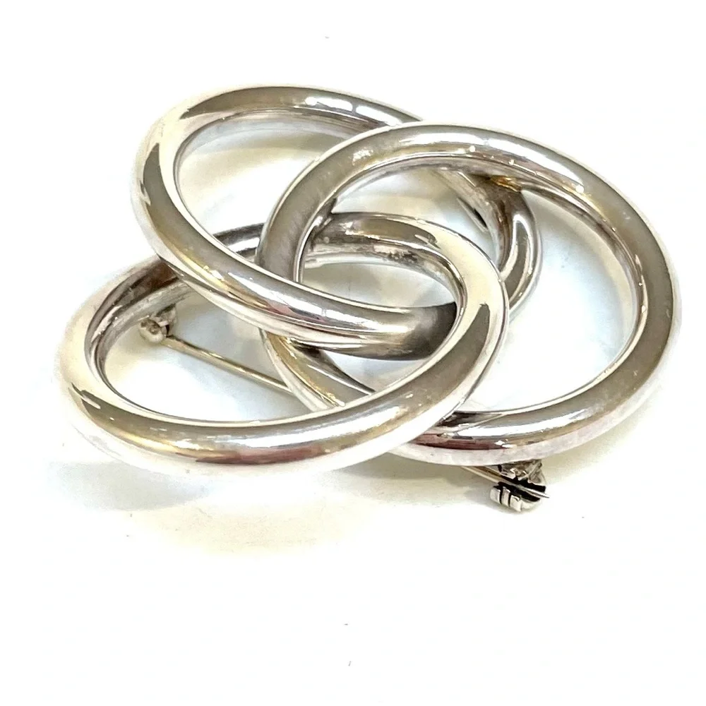 Vintage 925 Silver Mexico  Brooch Featuring Three Entwined Rings